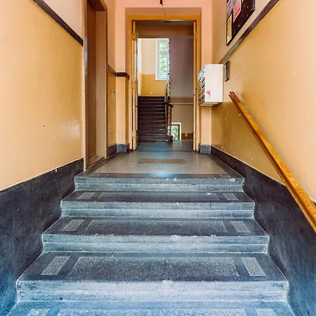 Rzeszowska 5 12 Apartment